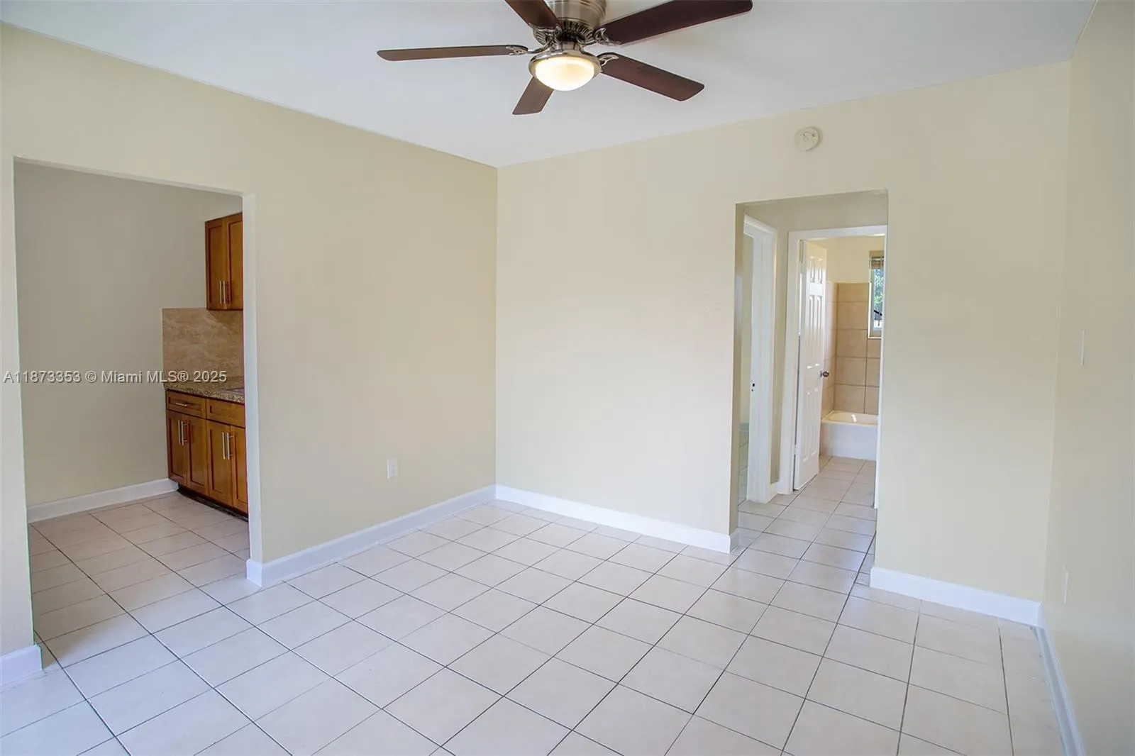 1225 SW 7th St, #4
