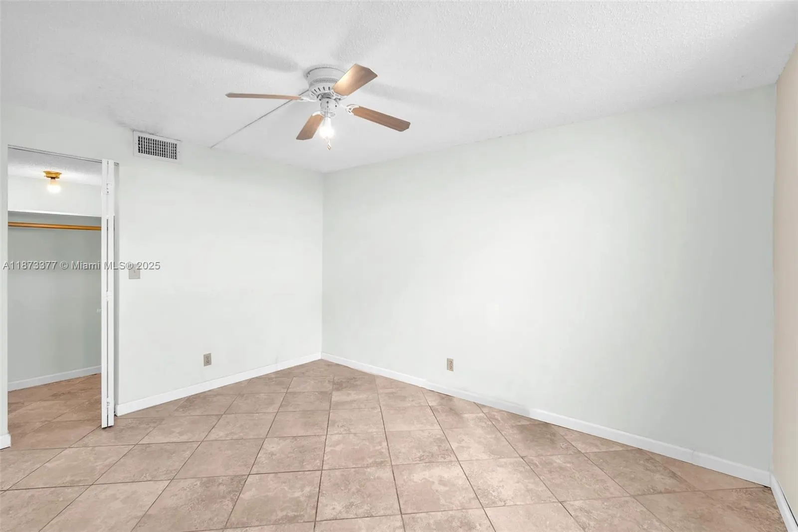 121 SE 3rd Ave, #601