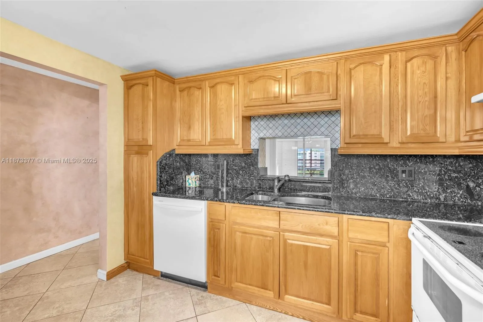 121 SE 3rd Ave, #601