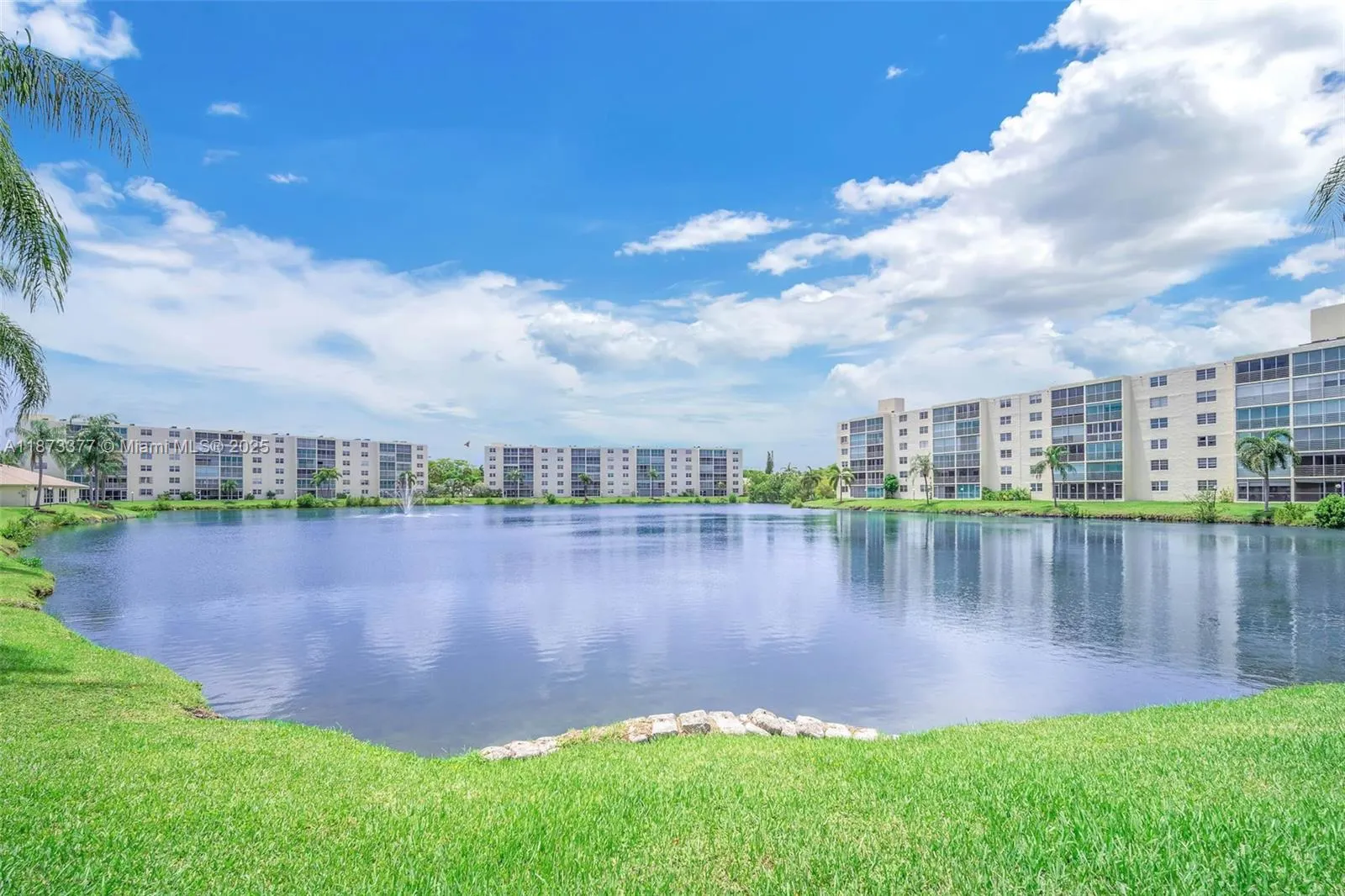 121 SE 3rd Ave, #601