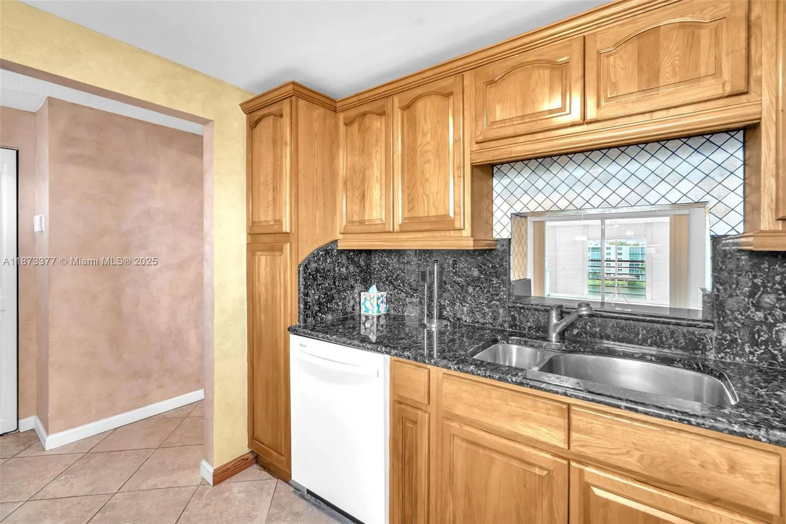 121 SE 3rd Ave, #601