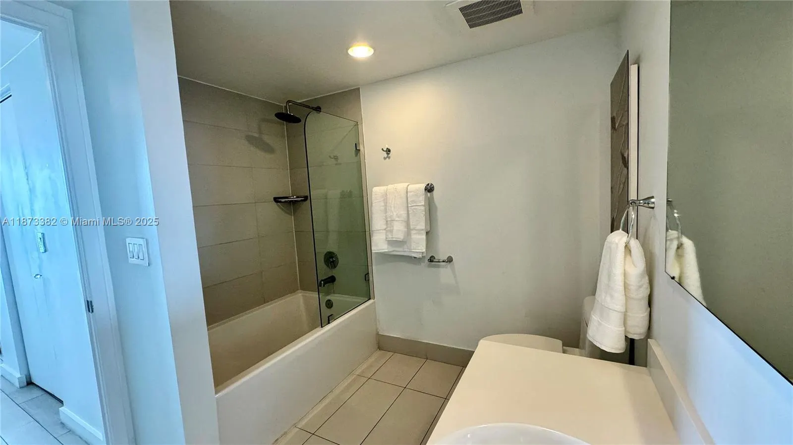 2600 E Hallandale Beach Blvd, #T3205