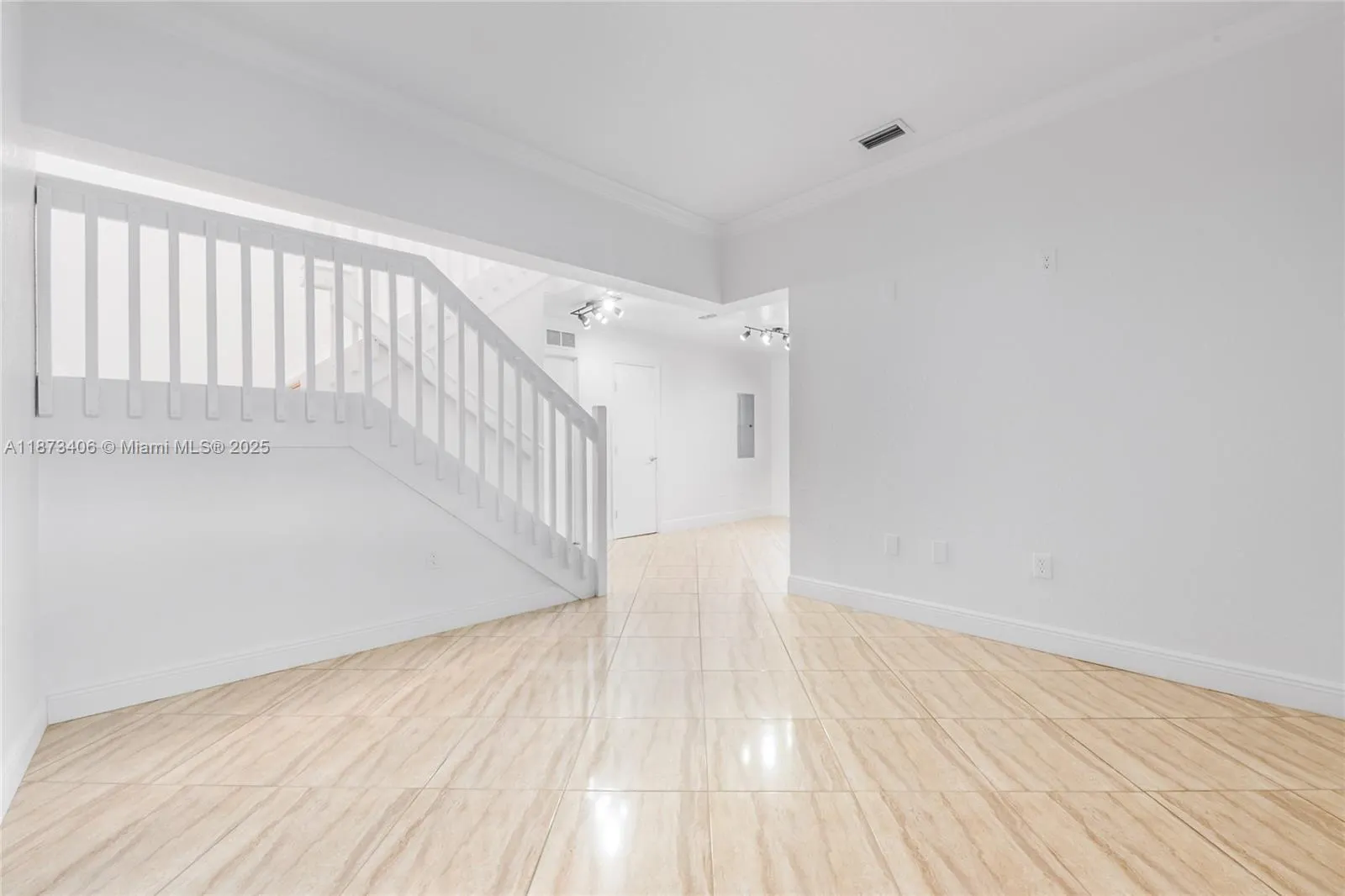 410 NW 20th St, #5