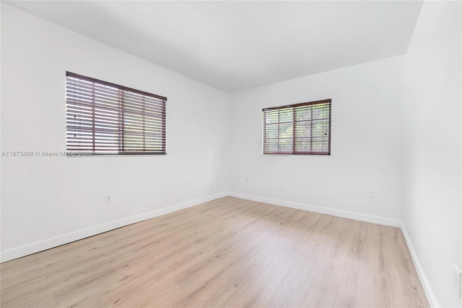 410 NW 20th St, #5