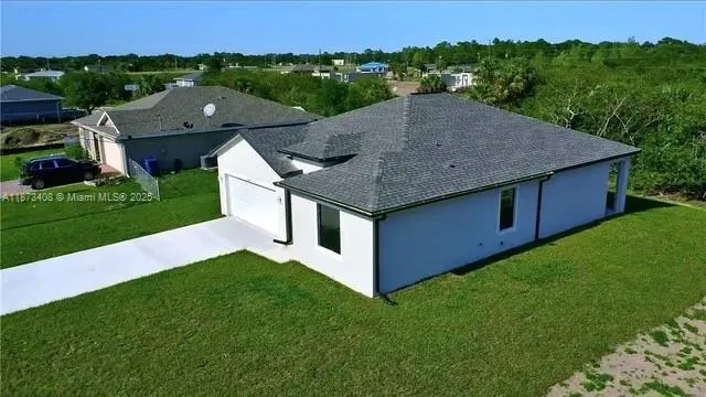 8007 VEGA CT