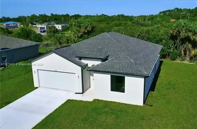 8007 VEGA CT