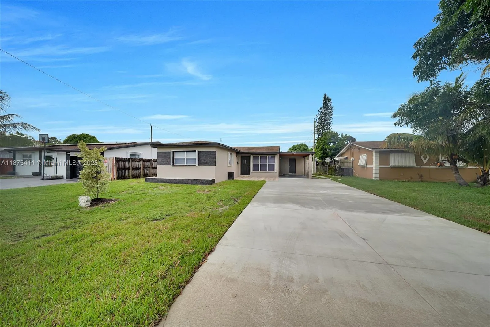 7762 Plantation Blvd