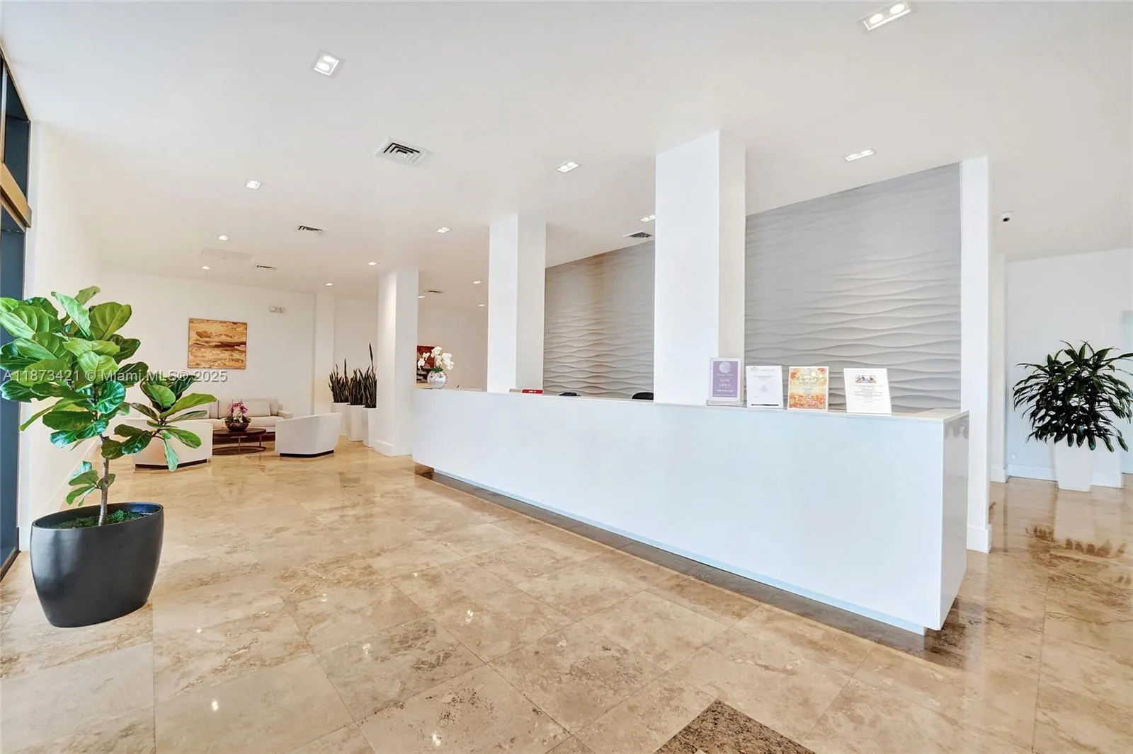 2201 S Ocean Dr, #1606