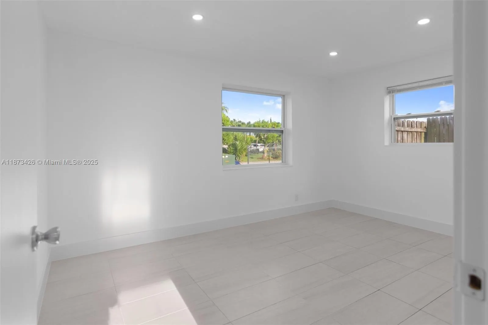 1481 SW 49th Ave