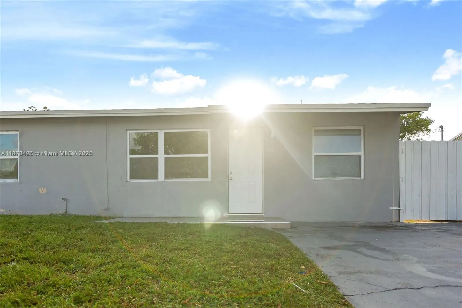 1481 SW 49th Ave