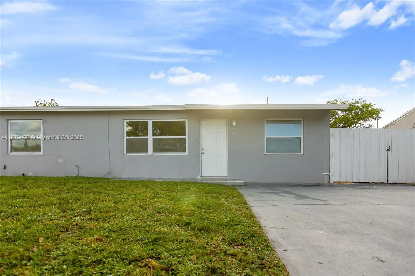 1481 SW 49th Ave