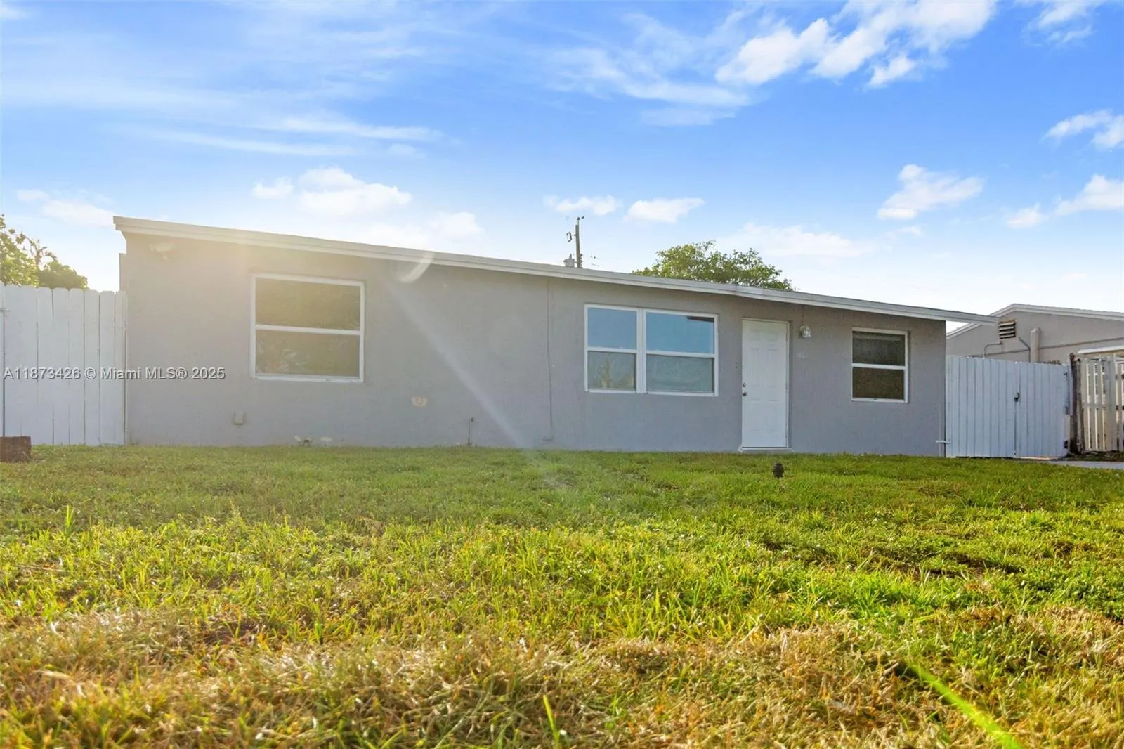 1481 SW 49th Ave