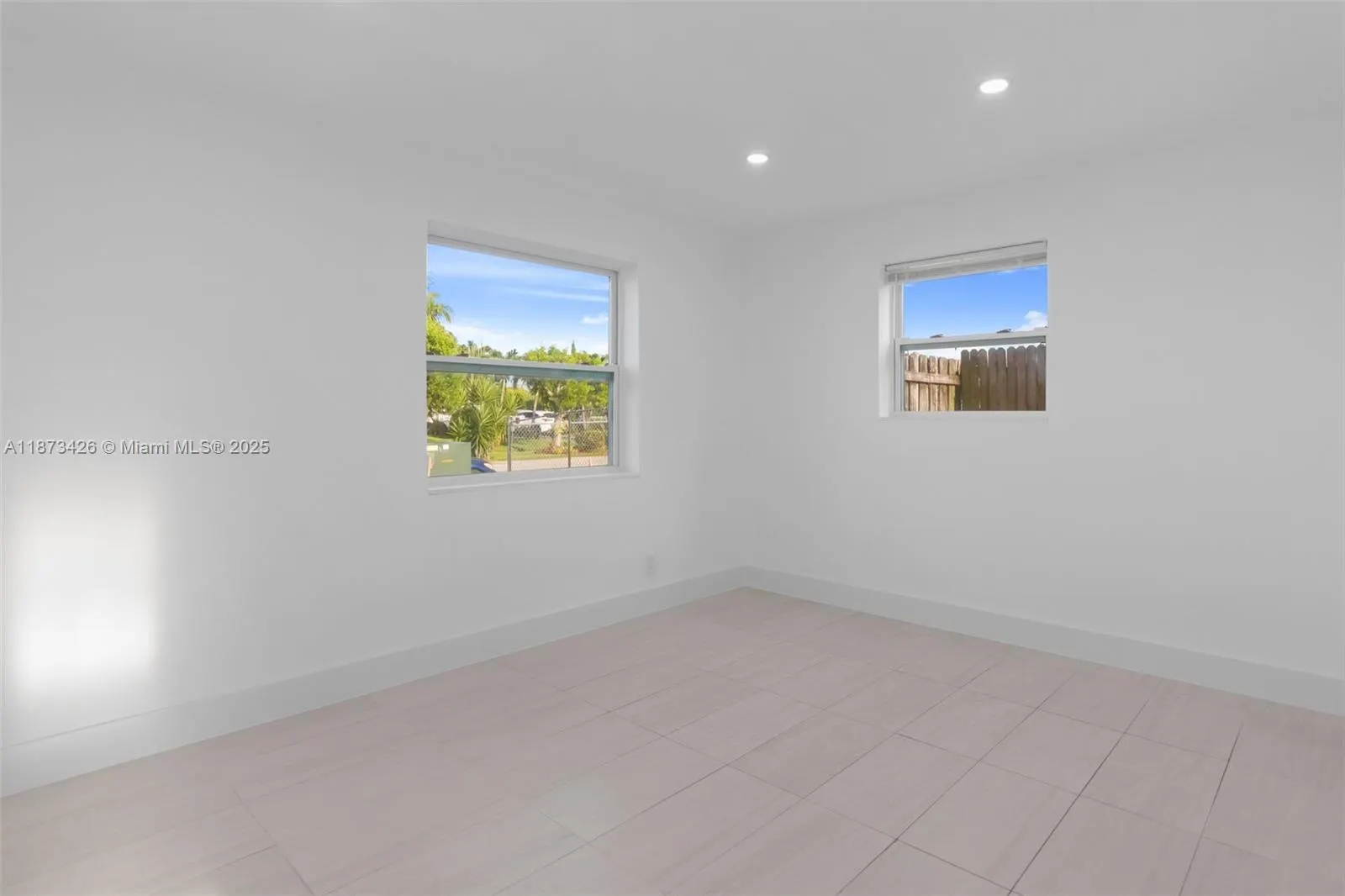1481 SW 49th Ave