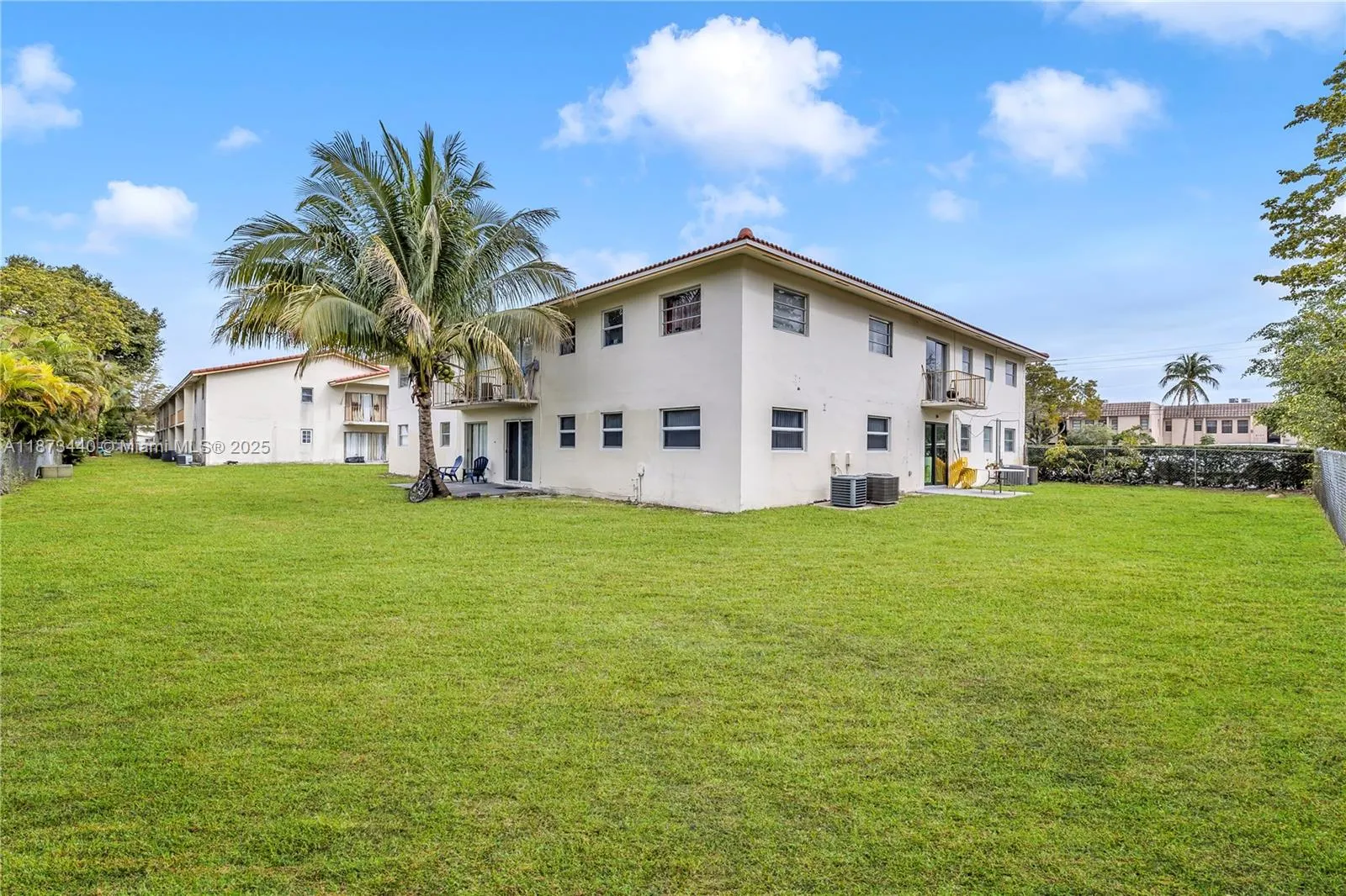3090 Coral Springs Dr, #4