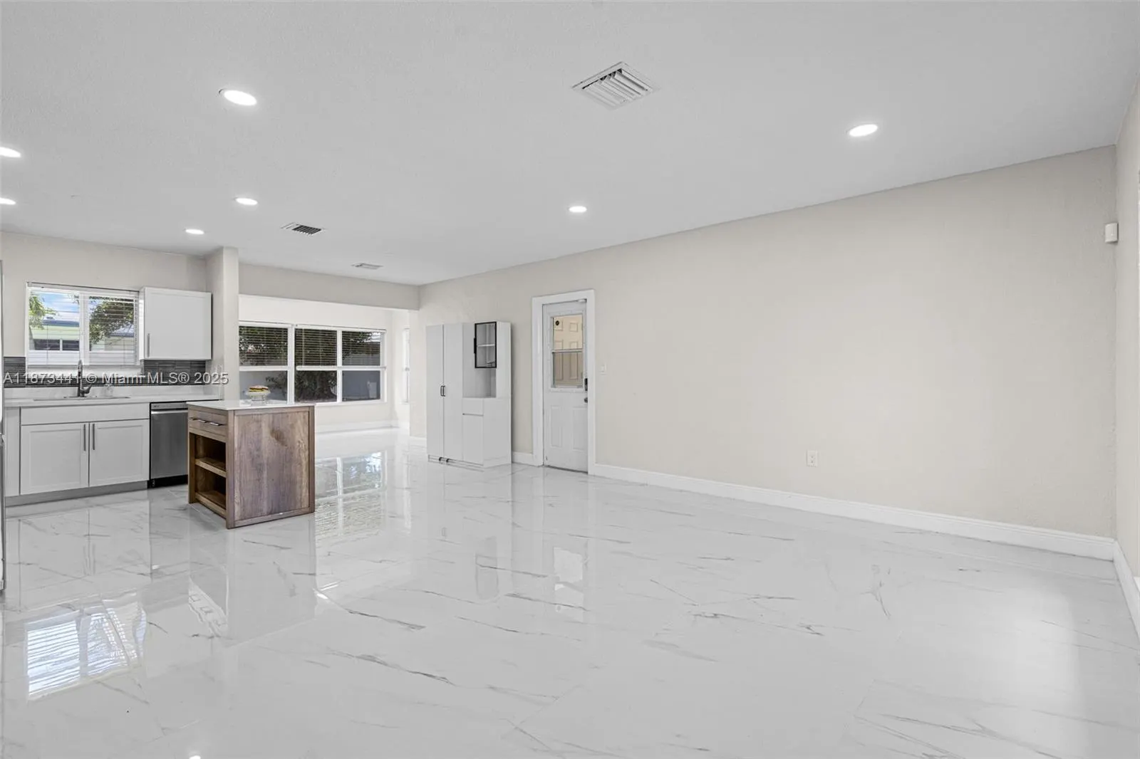 3220 NW 4th Ct