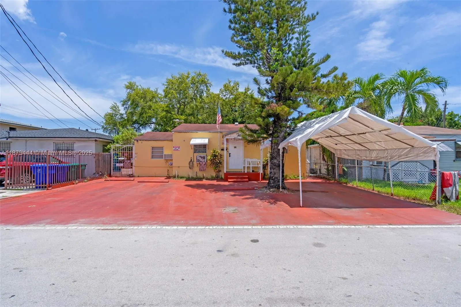 811 NW 24th Ct