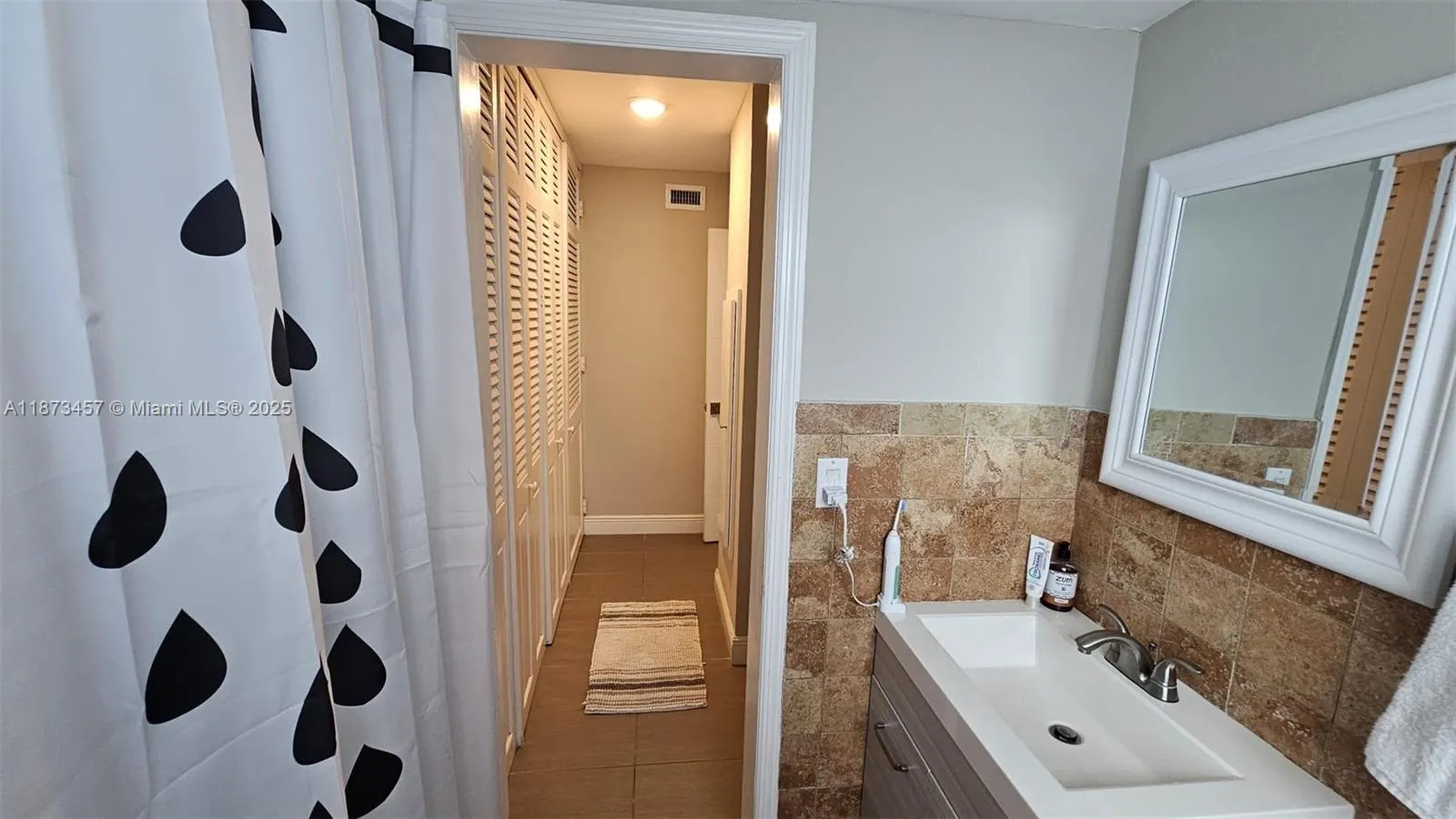 1631 NE 114th St, #109