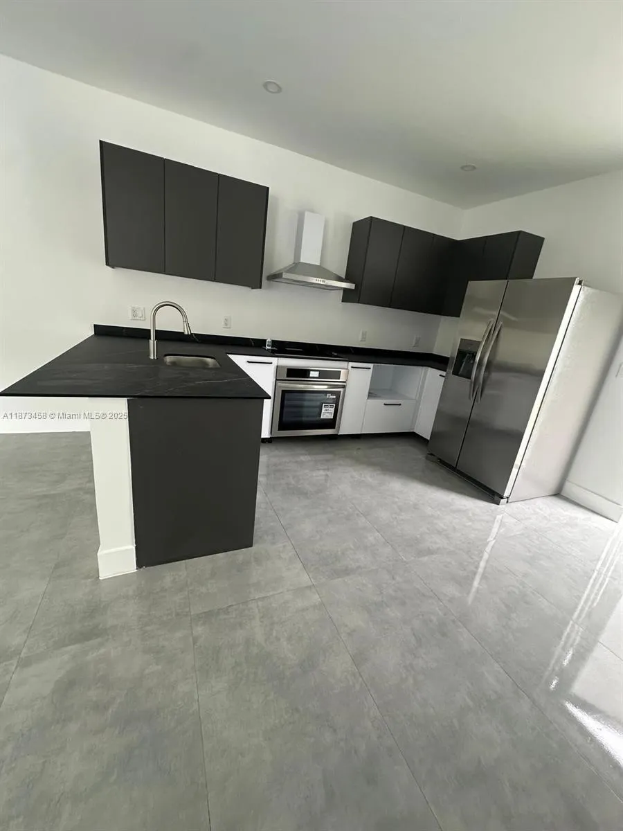 723 NW 19th Ave, #B