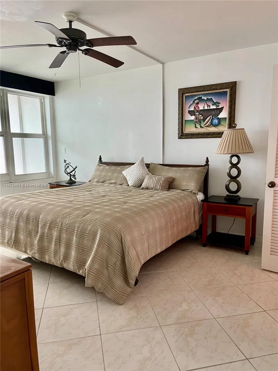 3111 N Ocean Dr, #1611