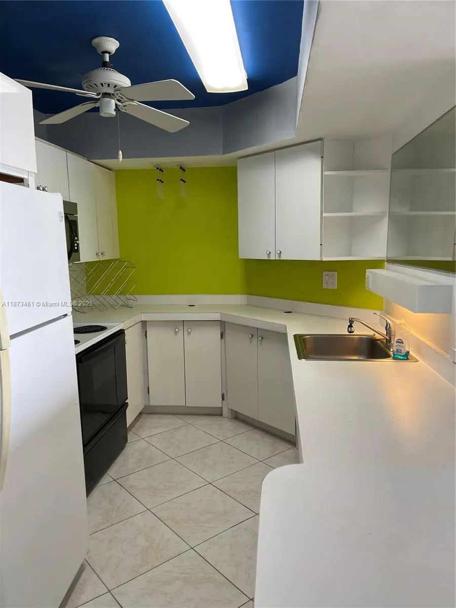 3111 N Ocean Dr, #1611