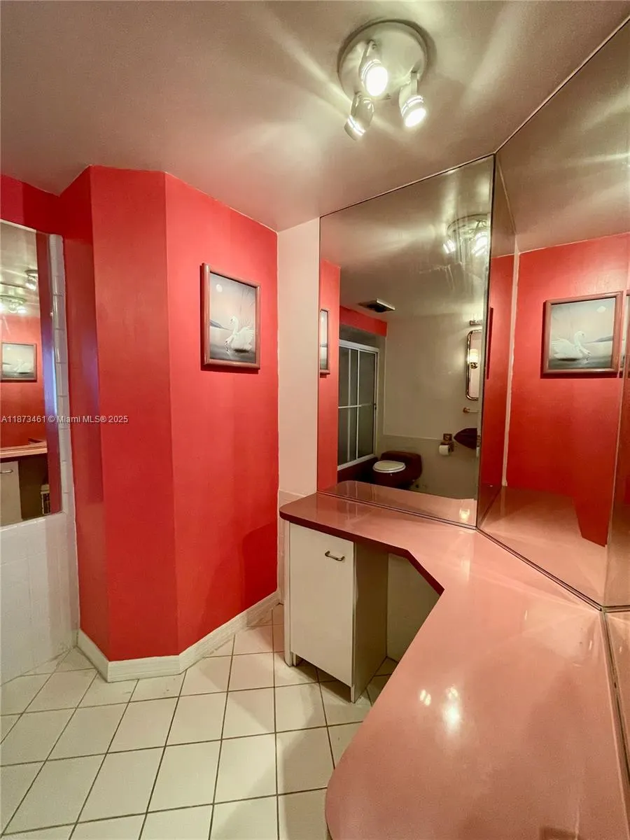 3111 N Ocean Dr, #1611