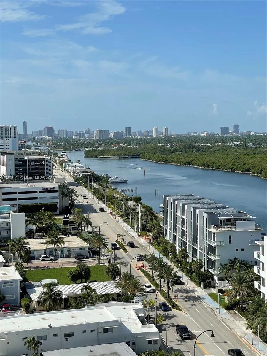 3111 N Ocean Dr, #1611