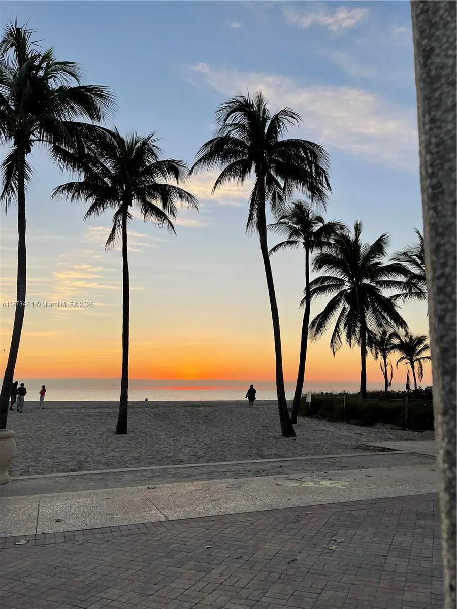 3111 N Ocean Dr, #1611