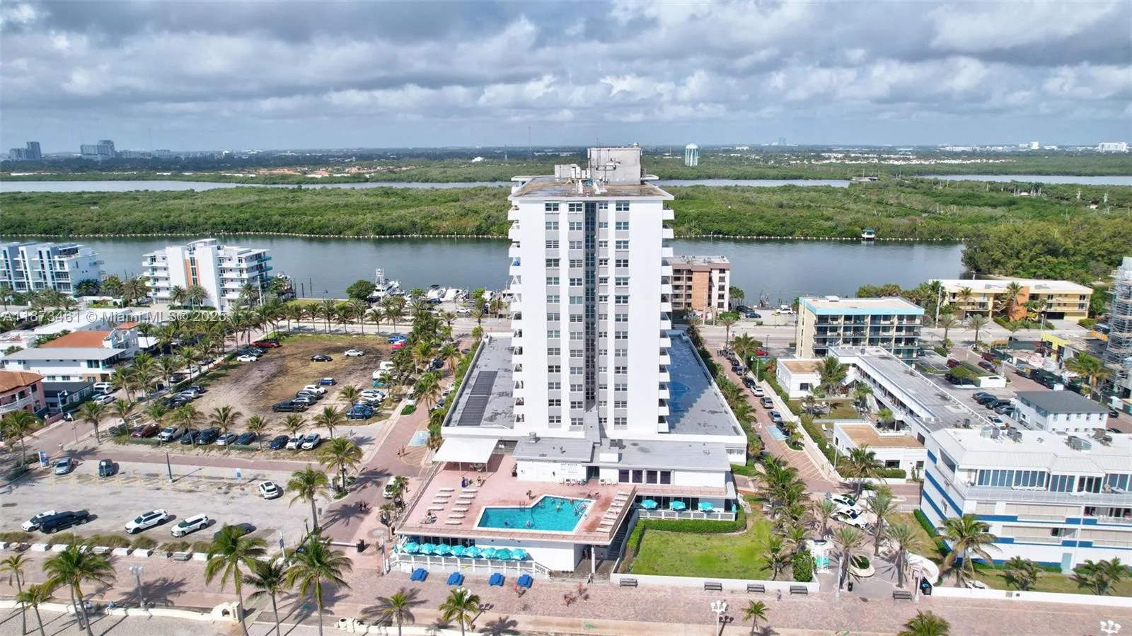 3111 N Ocean Dr, #1611