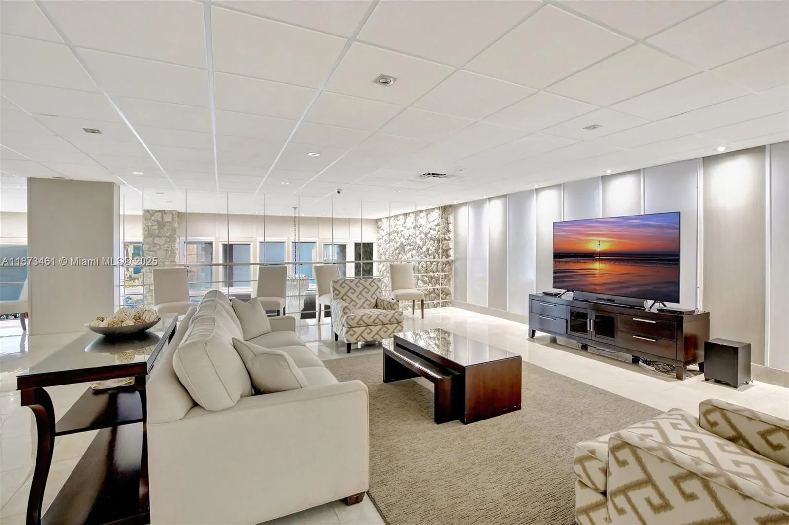 3111 N Ocean Dr, #1611