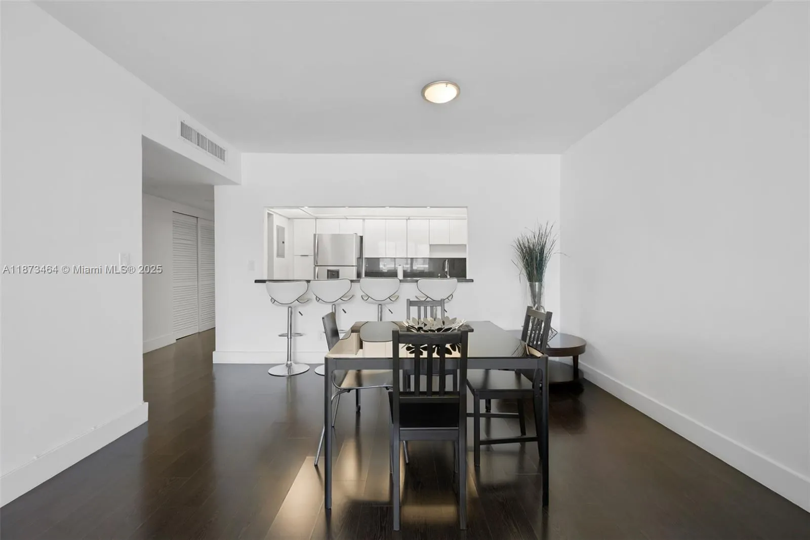 19380 Collins Ave, #1414