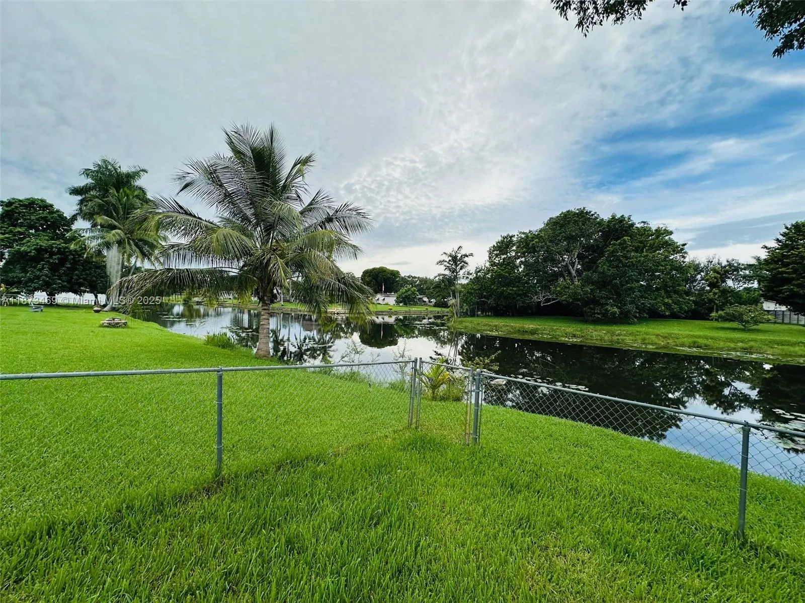 5231 SW 89th Ave