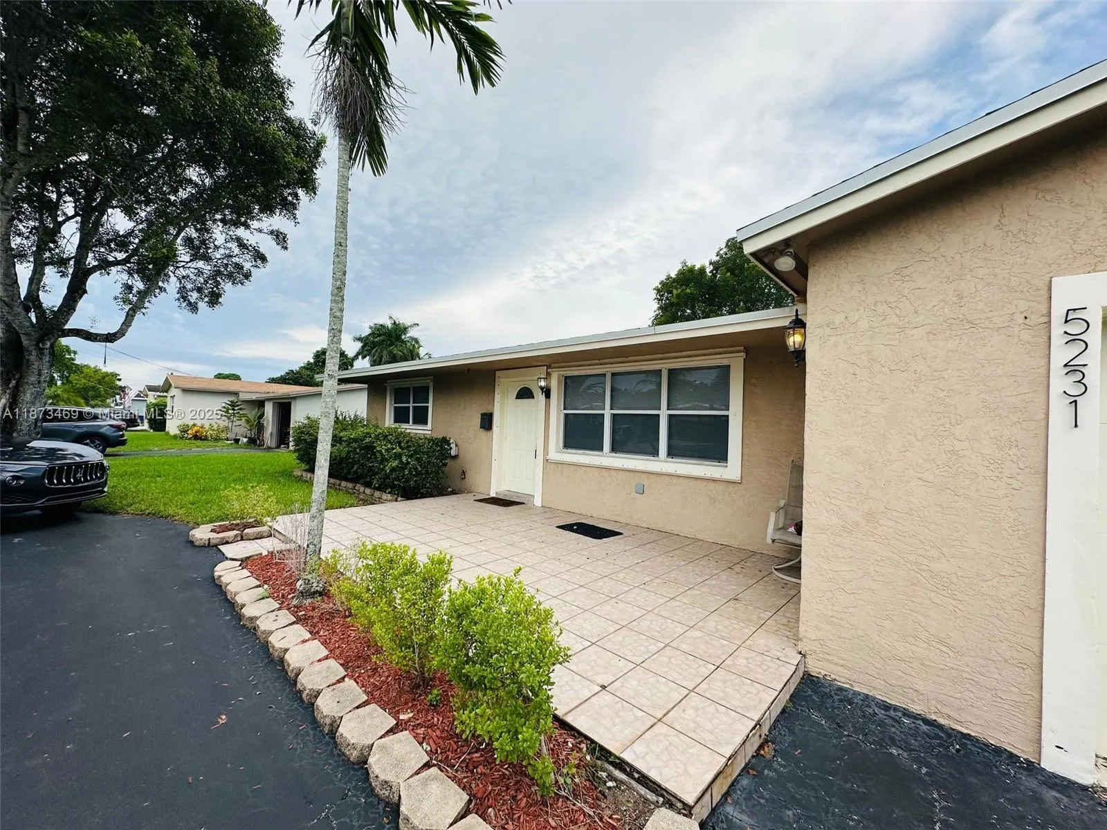 5231 SW 89th Ave