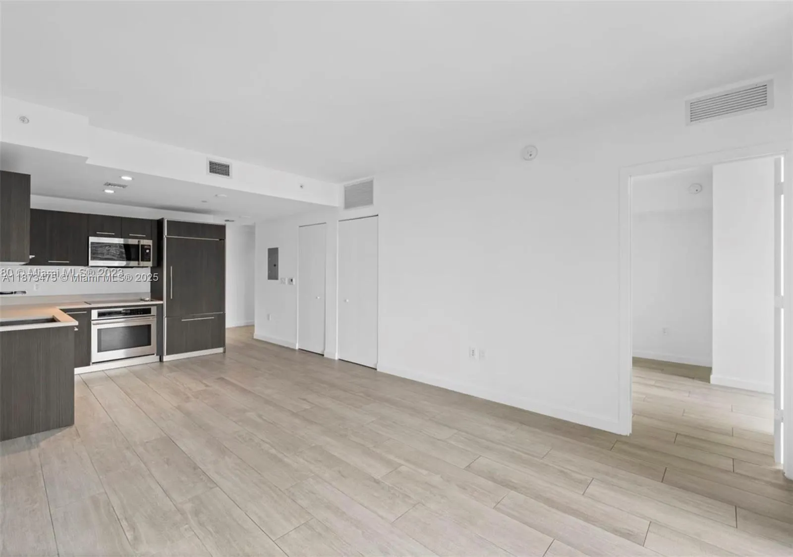 45 SW 9th, #1110