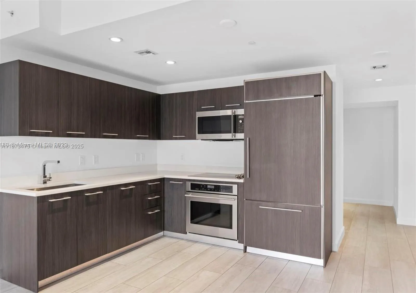 45 SW 9th, #1110