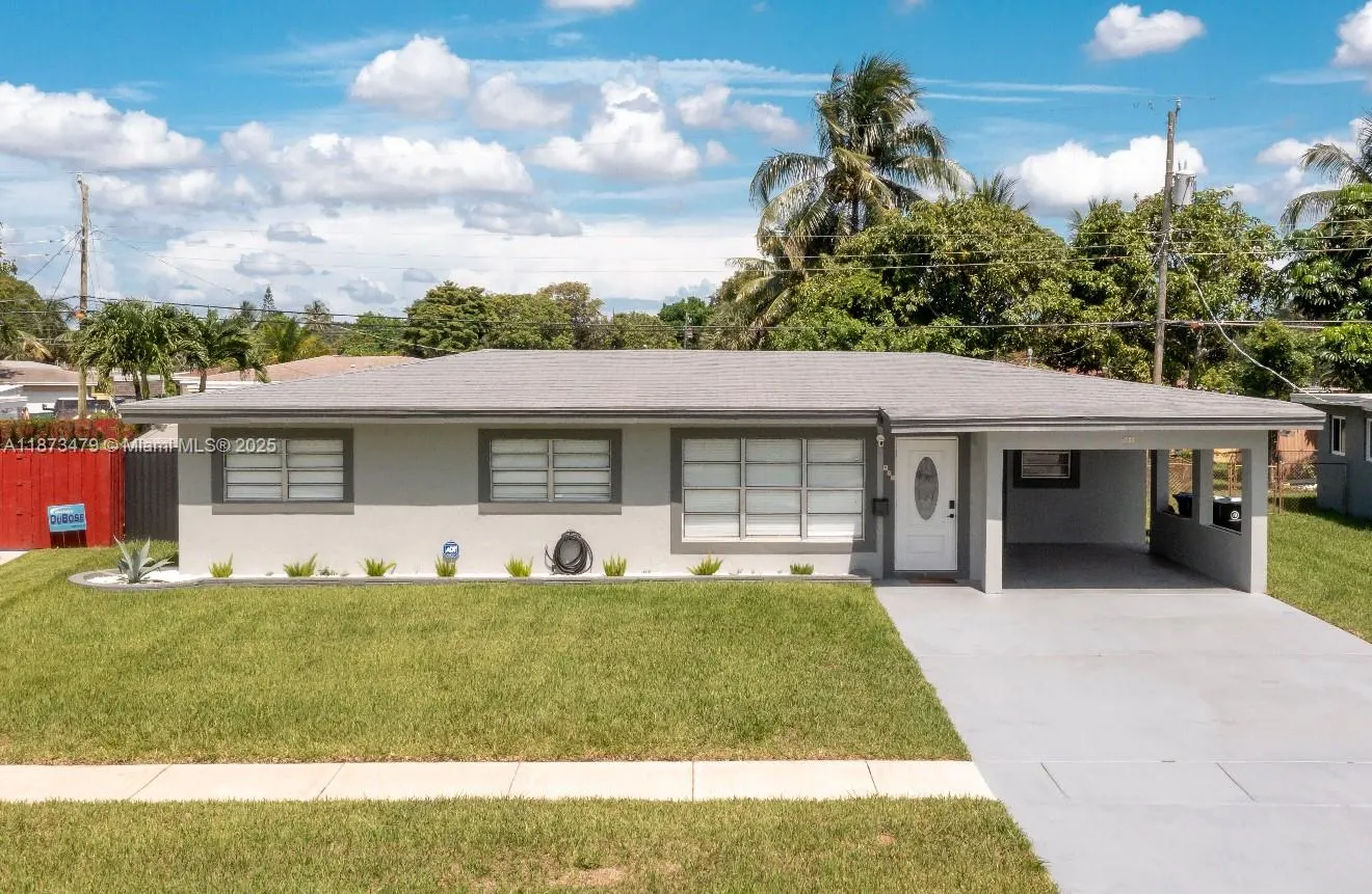 521 W Evanston Cir