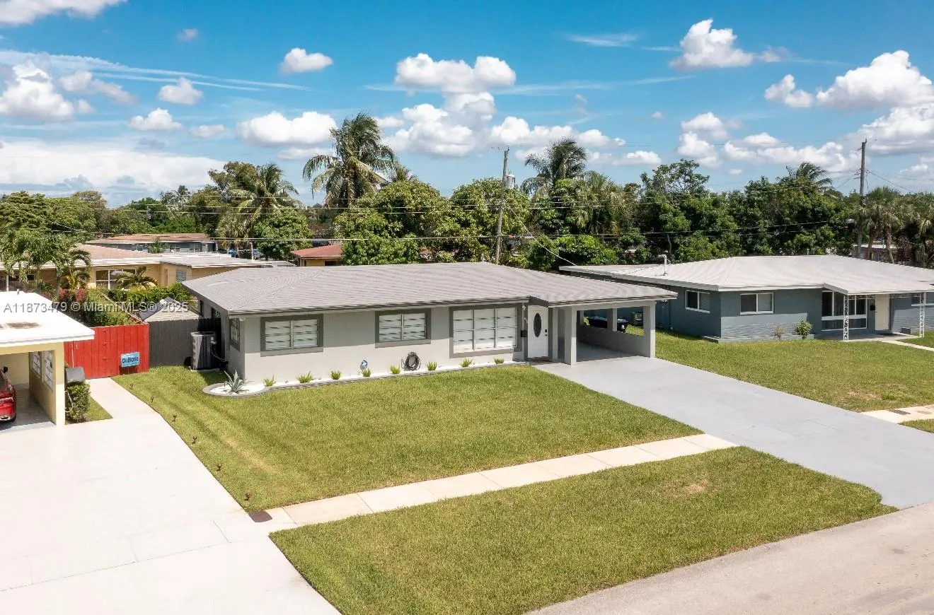 521 W Evanston Cir