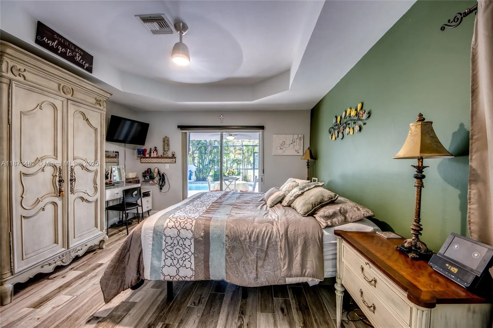 2613 SW 7th Place