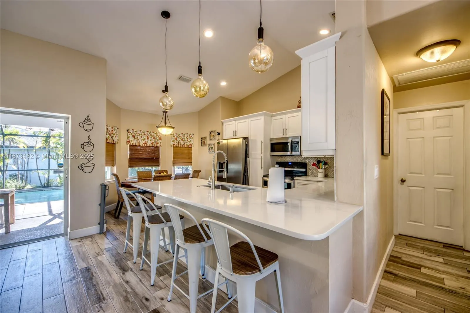 2613 SW 7th Place