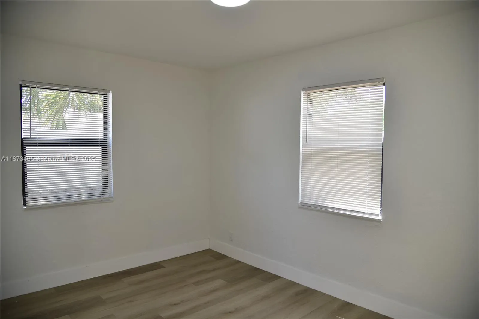1613 NW 12th St