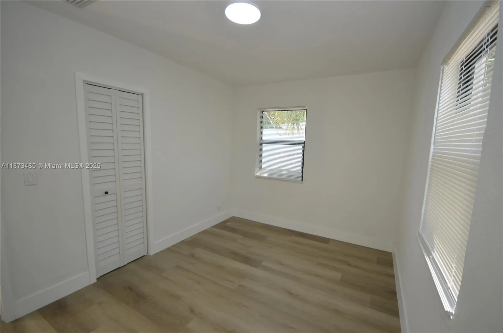 1613 NW 12th St