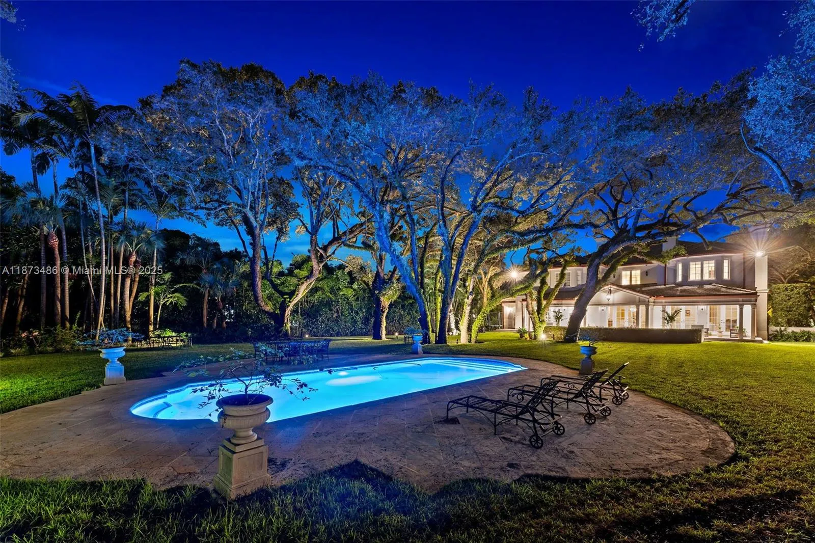 5400 Banyan Trl