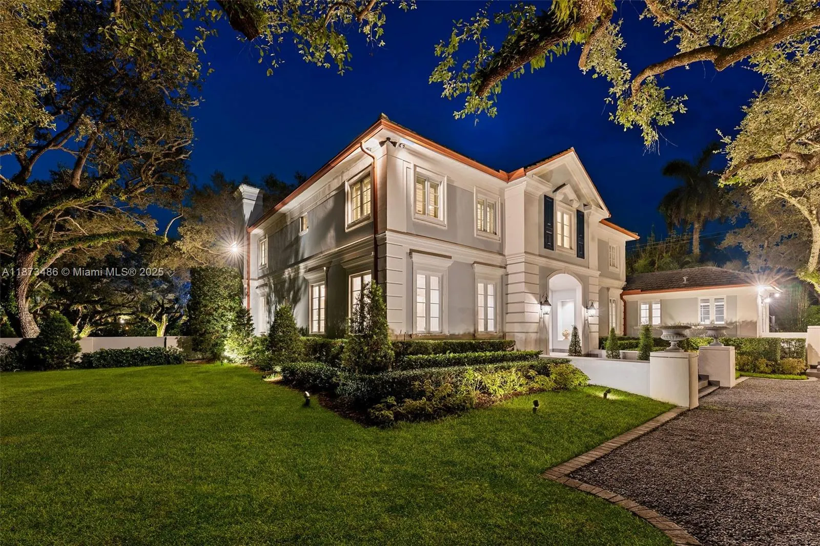 5400 Banyan Trl