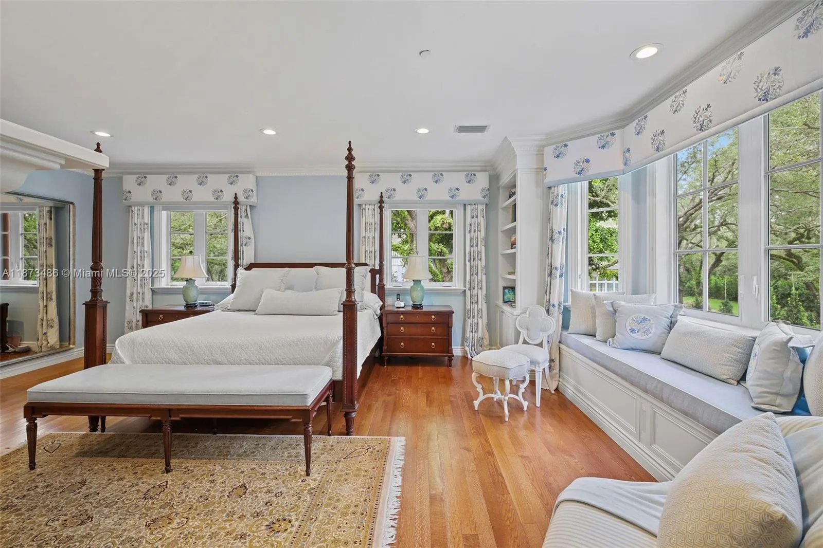 5400 Banyan Trl