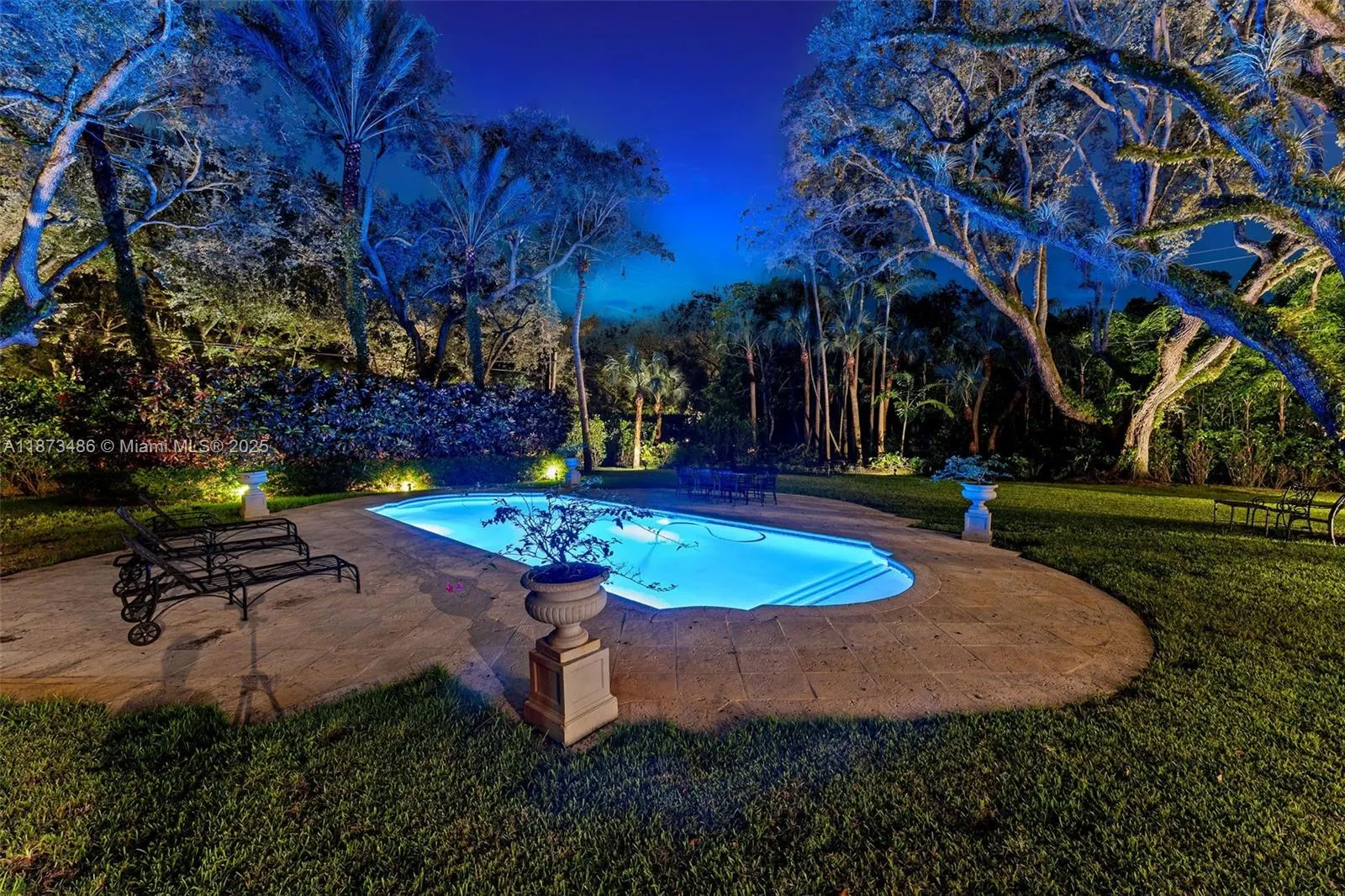 5400 Banyan Trl