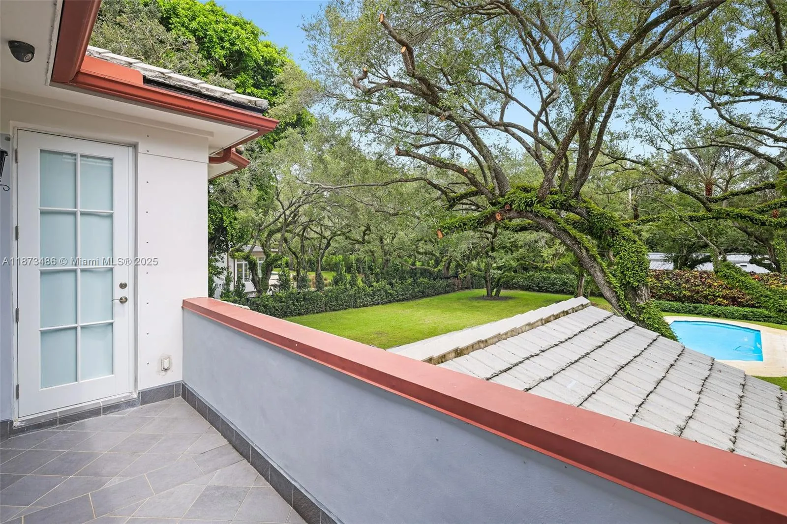 5400 Banyan Trl