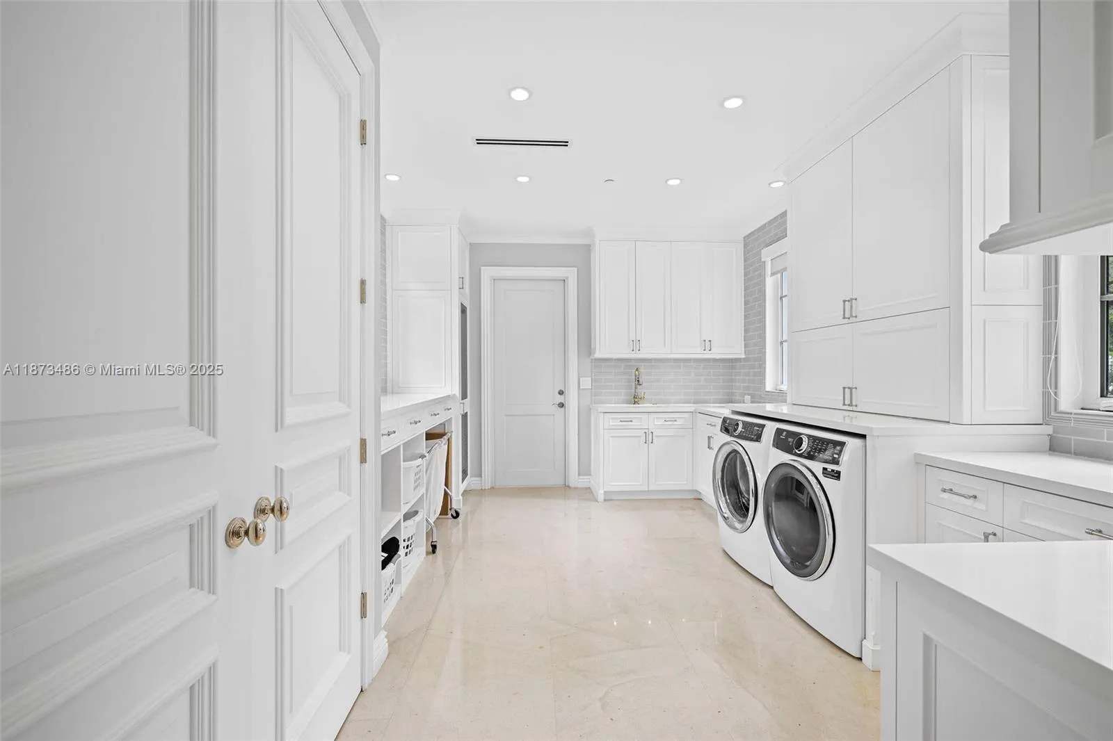 5400 Banyan Trl