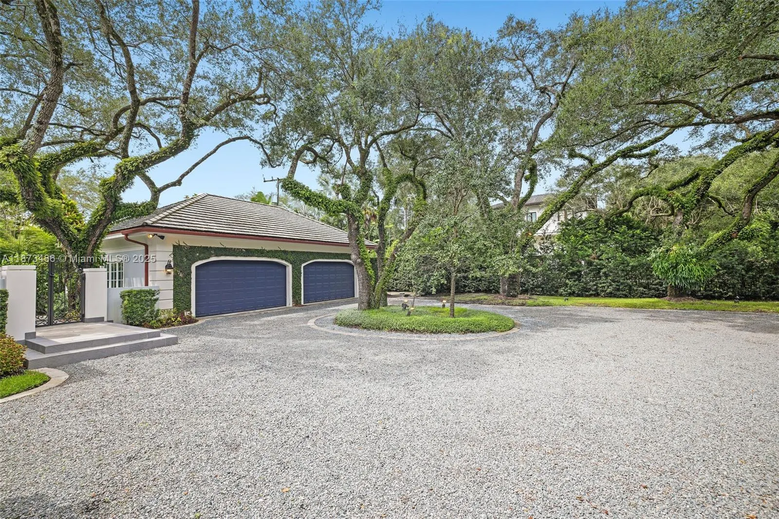 5400 Banyan Trl