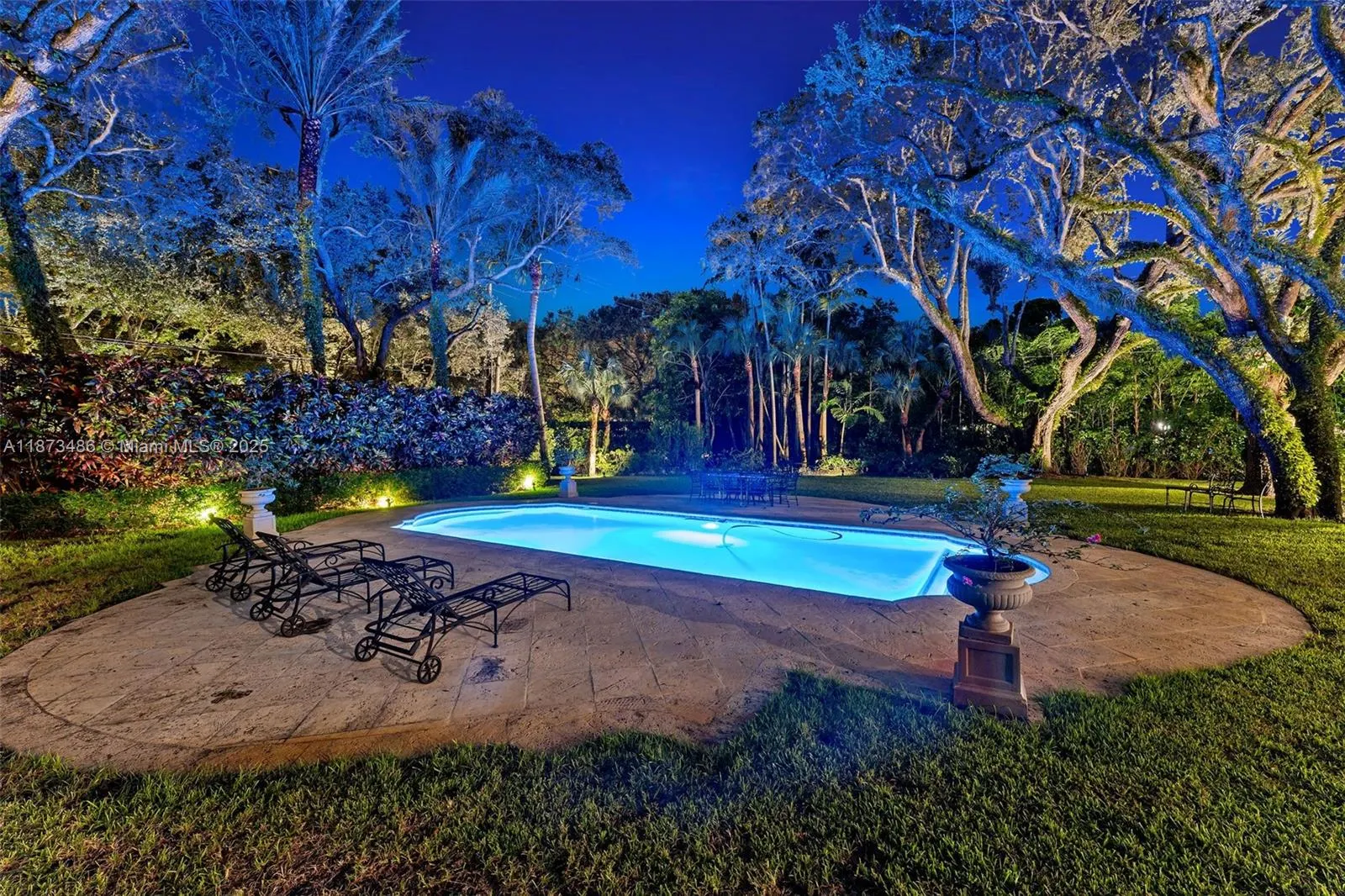 5400 Banyan Trl