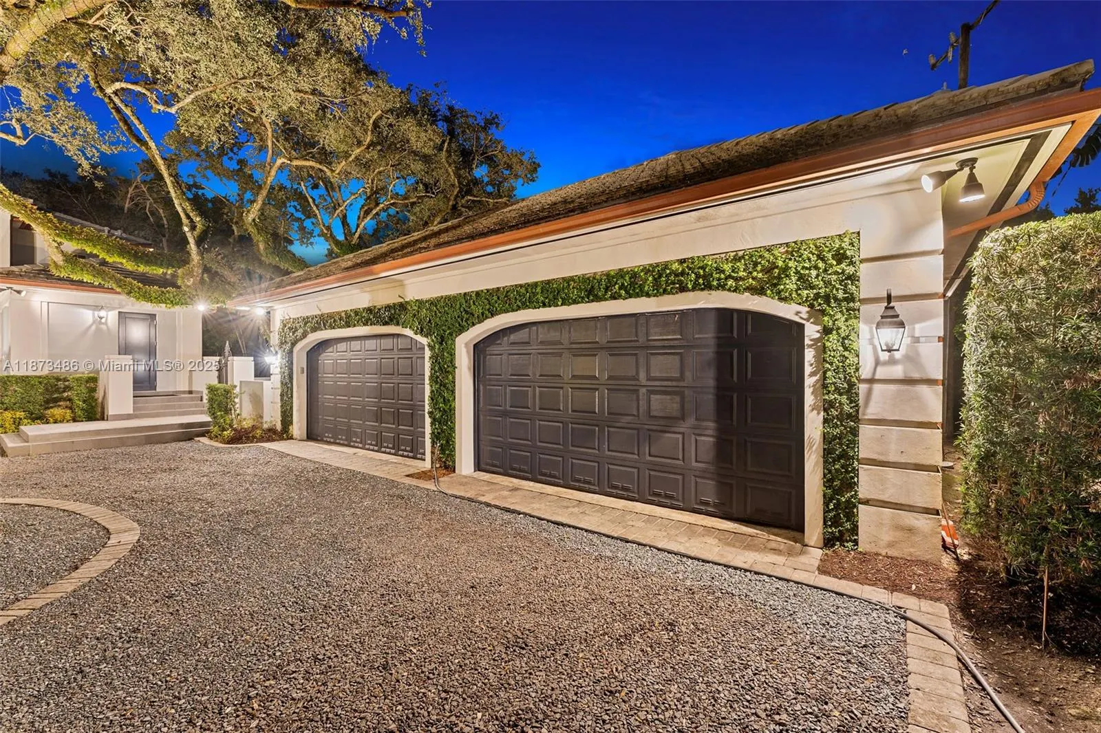 5400 Banyan Trl