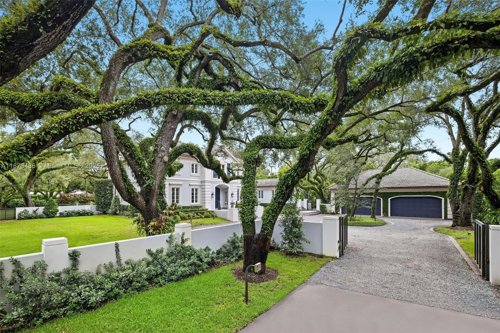 5400 Banyan Trl